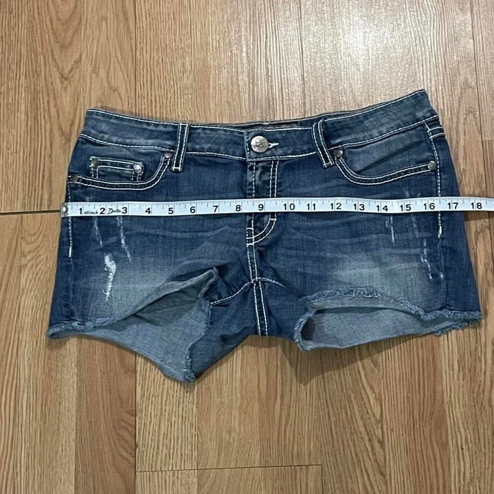 BKE Women’s Starlite 28 Denim Cutoff Shorts Blue Medium Western  Cowgirl